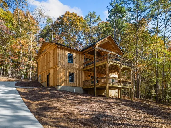 920 Beaver Lake Dr, Ellijay, GA 30540