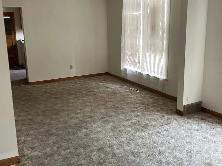 509 E 2nd St #2 — Photo 3