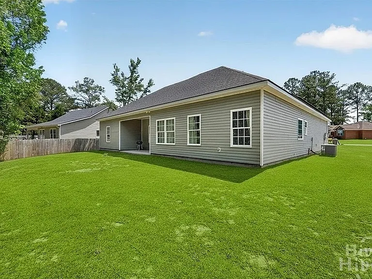 160 Huger St — Photo 30