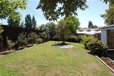 2nd image of 4634 Plantation Dr