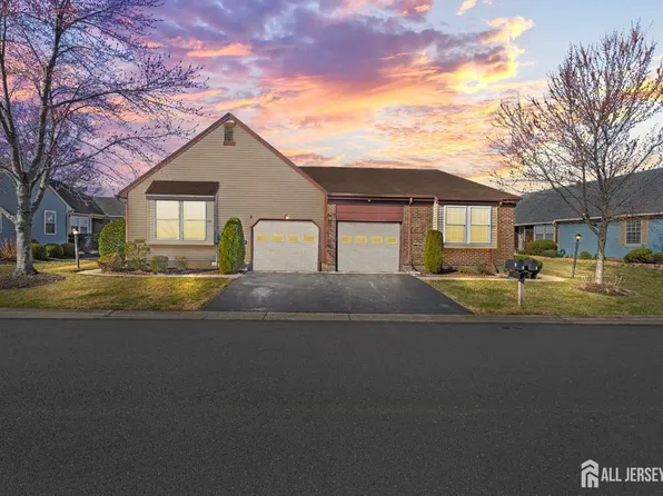 19 John Paul Jones Dr #B, Monroe Township, NJ 08831