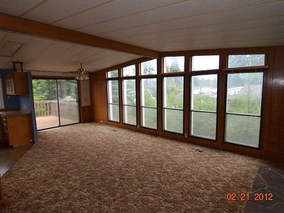 4th image of 19710 Hollyhills Dr NE