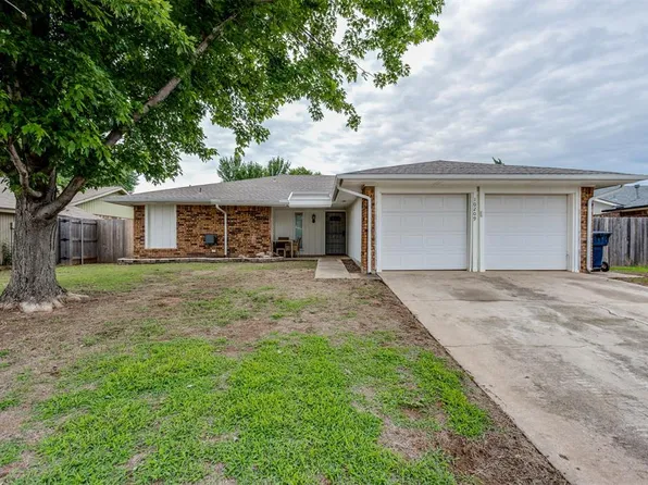 10209 Hollyhead Way, Yukon, OK 73099