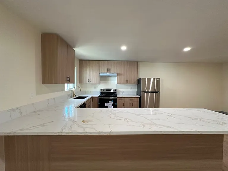 7227 Forbes Ave — Photo 6