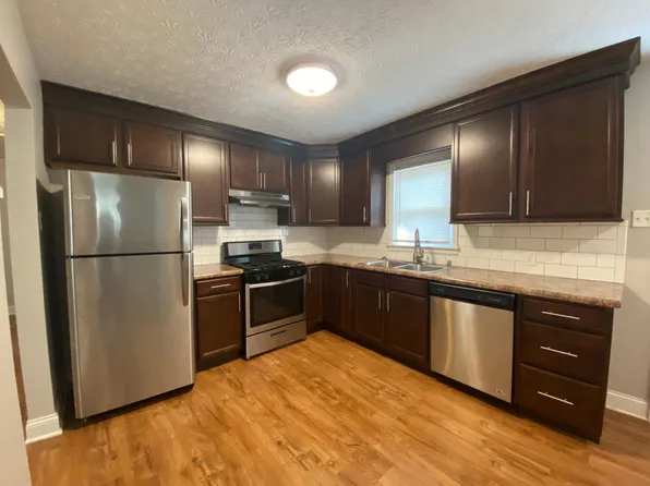 1233 Westmeade Dr, Bowling Green, KY 42101