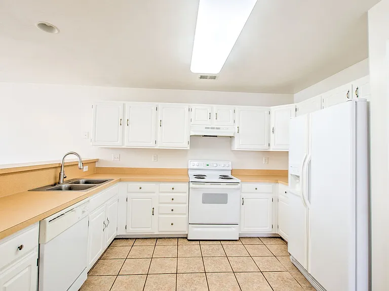 1560 Wynd Crest Way — Photo 14
