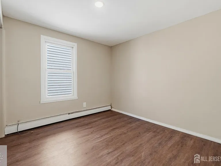 1648 Essex St #1 — Photo 11