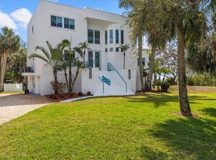 375 Wellington Ave, Oldsmar, FL 34677