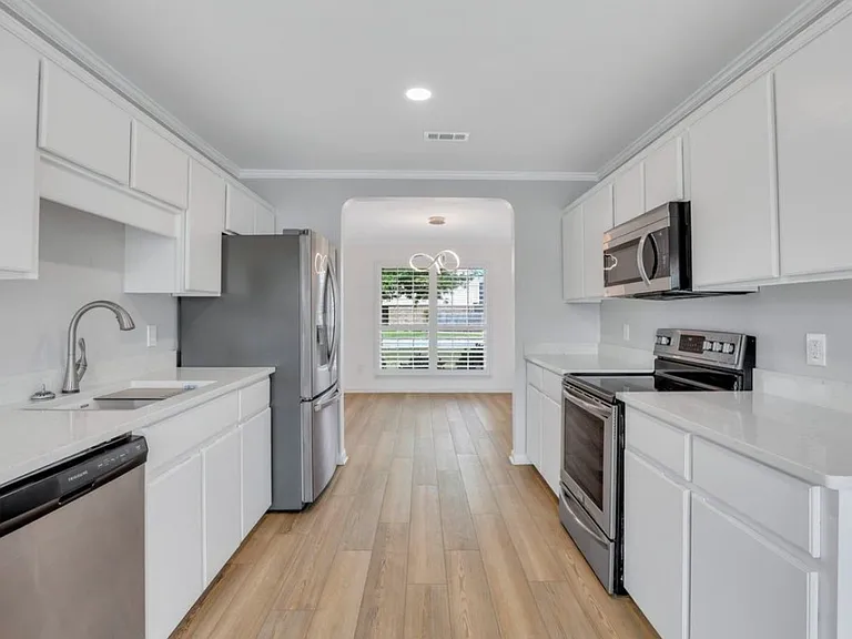 138 Wayfair Ln — Photo 13