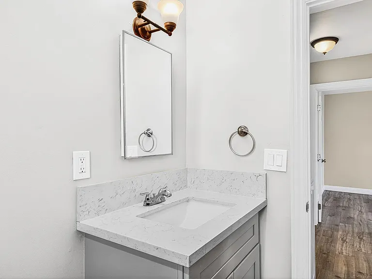 1831 Lime Ave — Photo 17