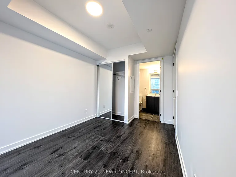 100 Queen St E #1217 — Photo 10