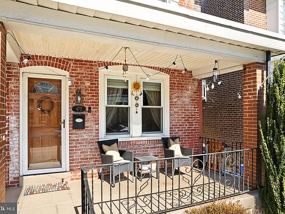 2nd image of 472 Markle St