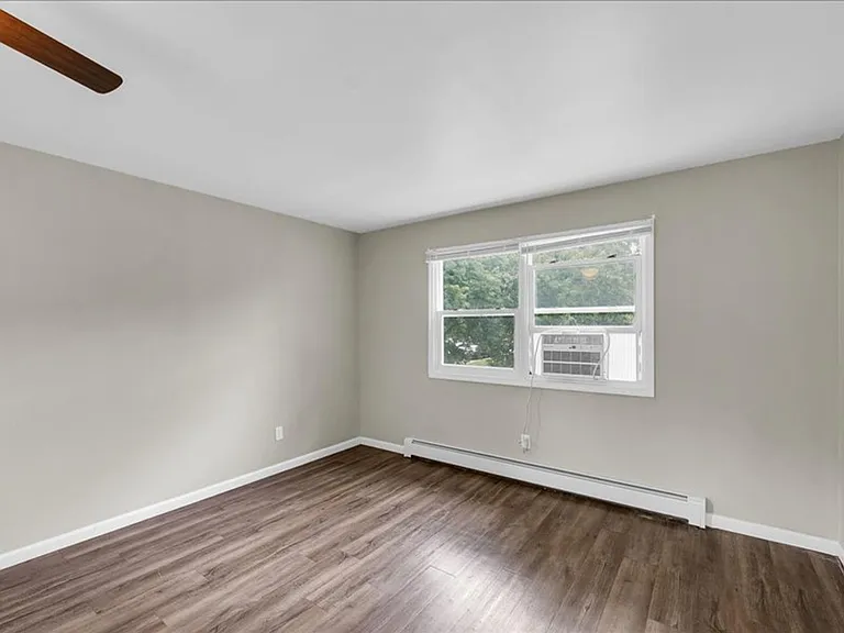 333 Riley Dr — Photo 6