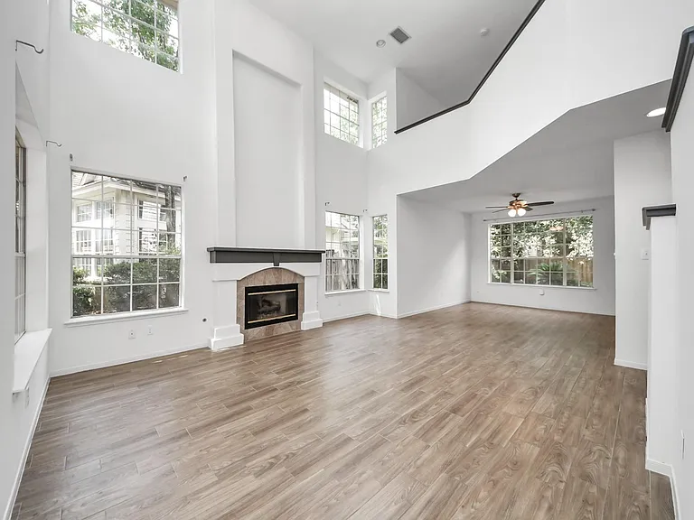 103 E Lakeridge Dr — Photo 5