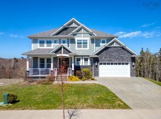 69 Hearthwood Cres, Halifax, NS B3P 0G5