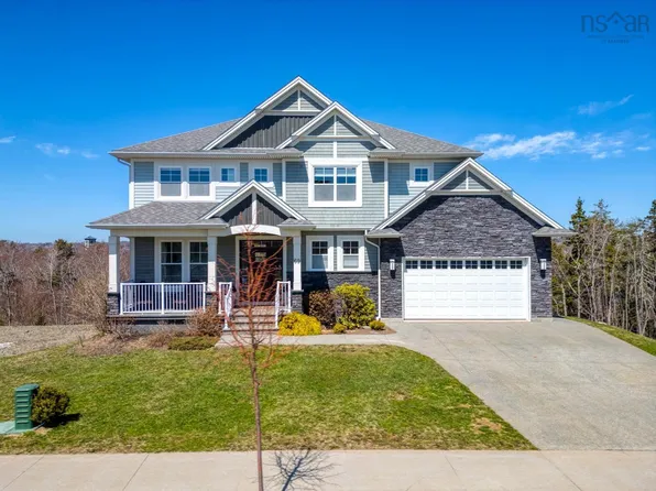 69 Hearthwood Cres, Halifax, NS B3P 0G5