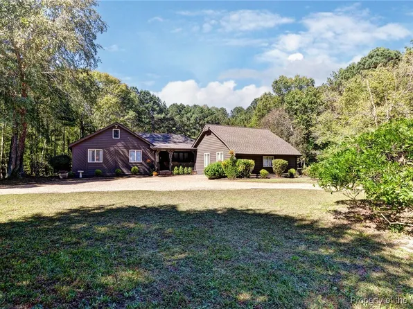 9427 Barnes Rd, Toano, VA 23168