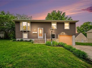 816 N Tepee Dr, Independence, MO 64056