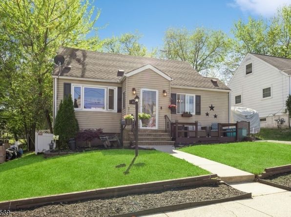 41 Spring Hill Rd, Clifton City, NJ 07013