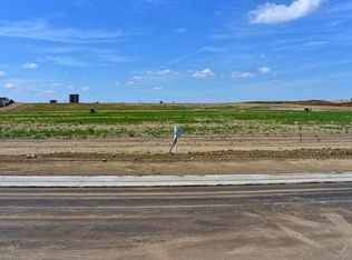 5918 Valley Vista Ln, Bismarck, ND 58503