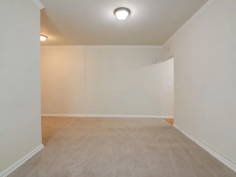 1350 Washington Street — Photo 14