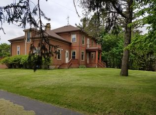 10413 Lawrence Rd, Harvard, IL 60033