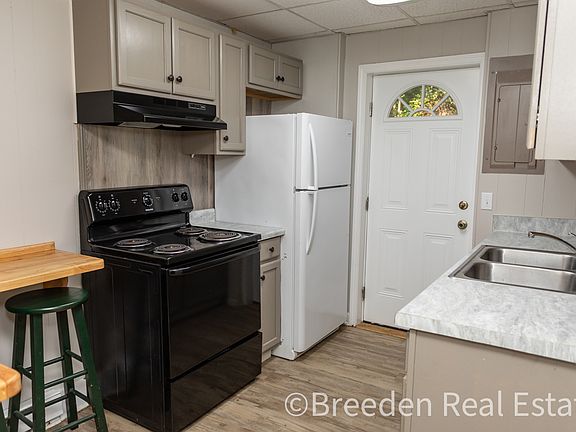 4th image of 2331 Hill Dr #34