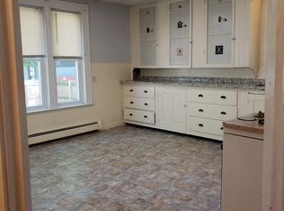 48 Grove St #1R, Pawtucket, RI 02860