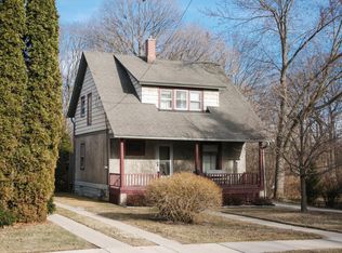 319 Blaine Ave, Racine, WI 53405