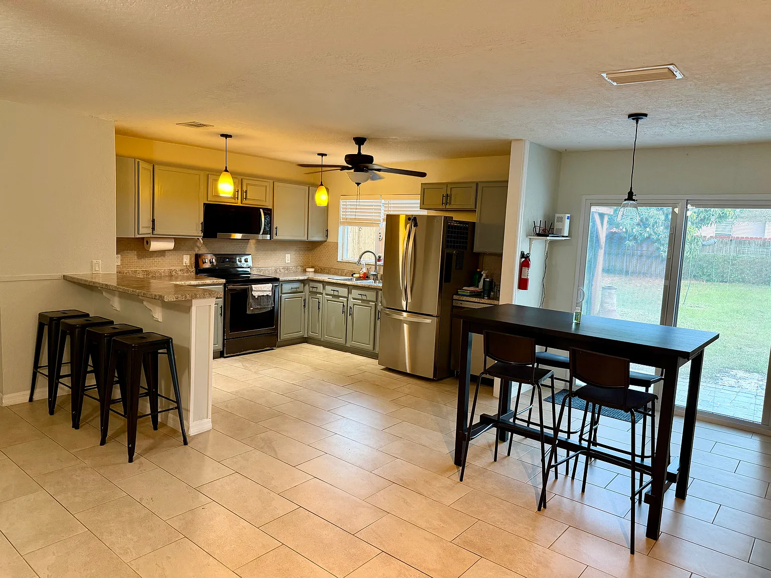 2 bed, $2,650 — Photo 4