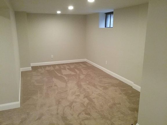 3rd image of 14416 Broxton Ave