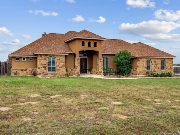 101 Westfield Ranch, La Vernia, TX 78121