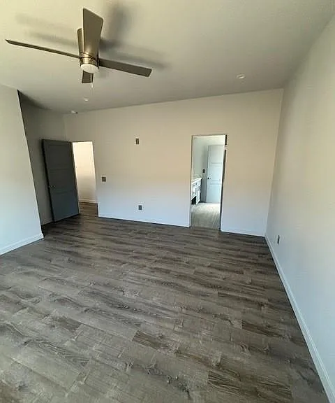 7760 Arrowhead Dr — Photo 8