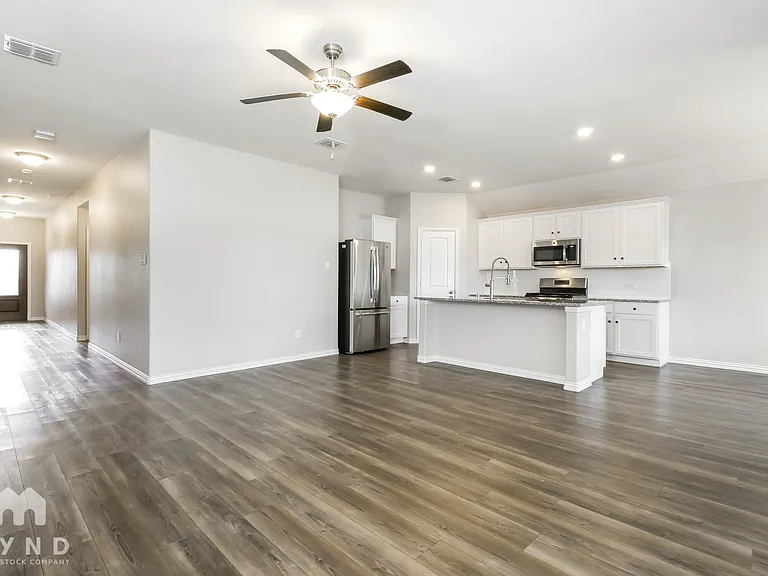 444 Buckeye Ave — Photo 2