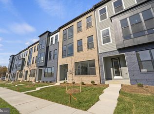 315 Summit Point Blvd, Bowie, MD 20716