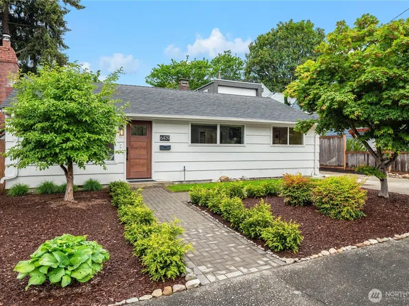 6439 Marshall Avenue SW, Seattle, WA 98136