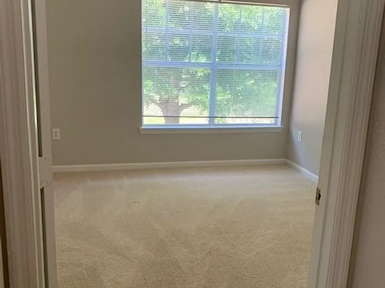 1821 Arbor Lakes Cir — Photo 12