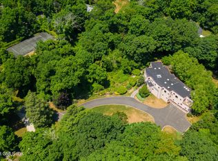 245 Long Close Rd, Stamford, CT 06902