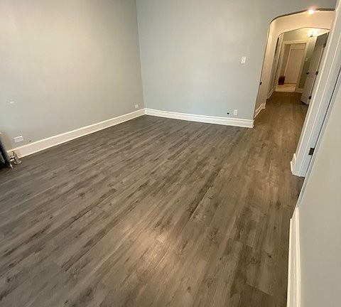 2nd image of 4927 N Monticello Ave #1