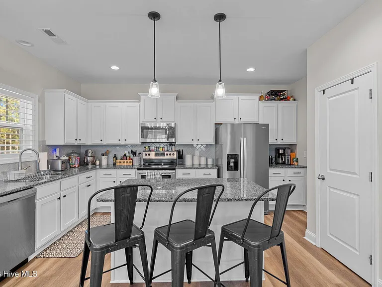 451 Gretchen Rd — Photo 10