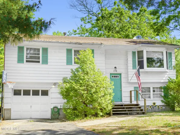 176 Arizona Avenue, Toms River, NJ 08753