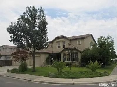 2105 Dos Passos Way photo 1