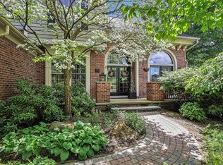 3711 Sunnyside Ct, Rochester, MI 48306