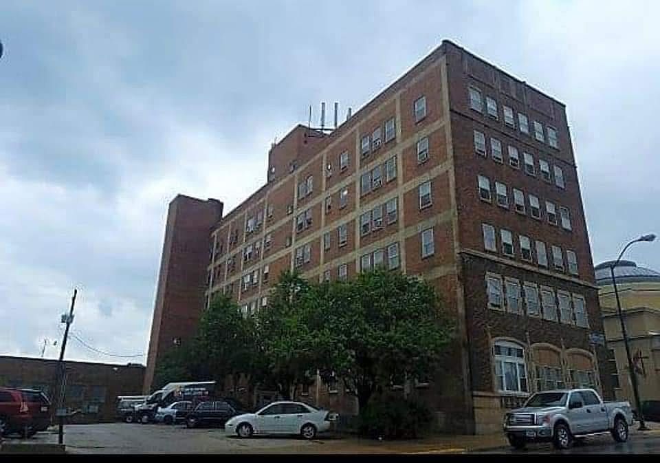 1st image of 106 N 10th St #104