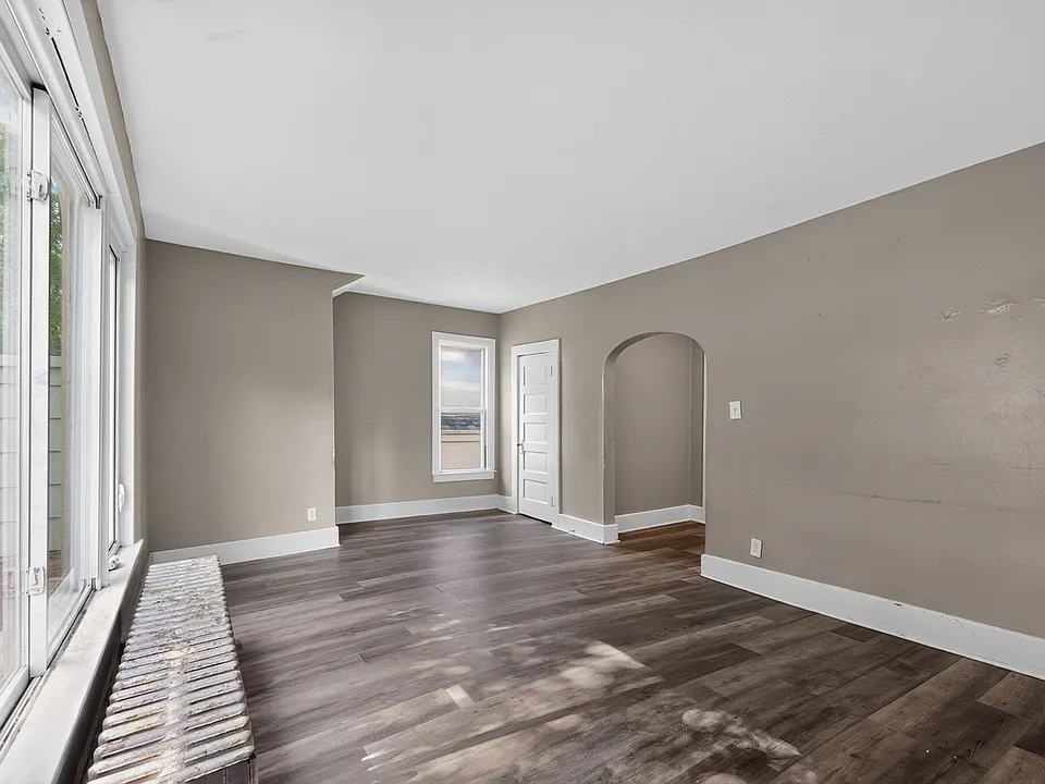 3045 N Dr William Finlayson St