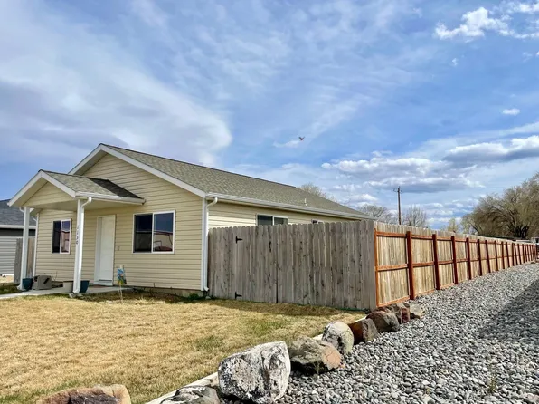 1130 E Adams St, Powell, WY 82435