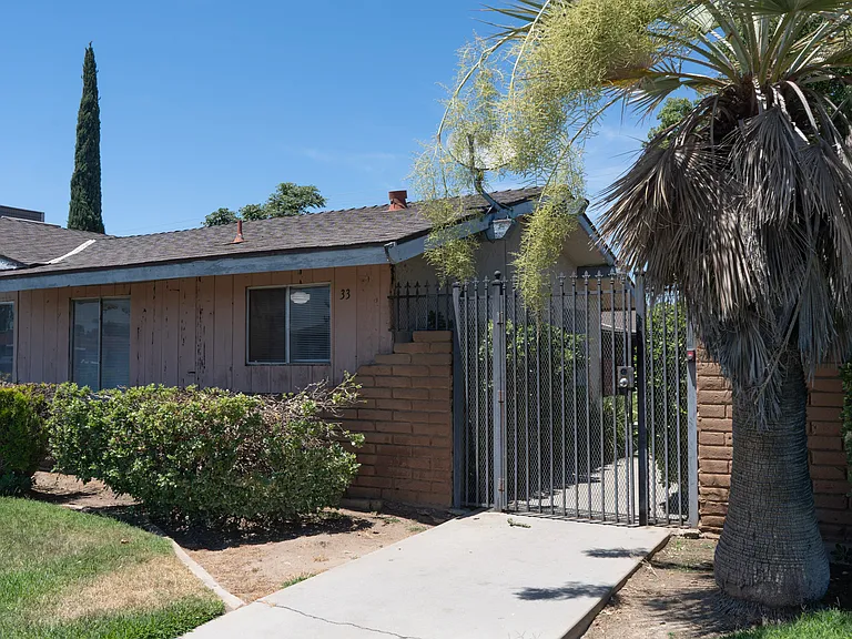 33 W Santa Ana Ave #A — Photo 1