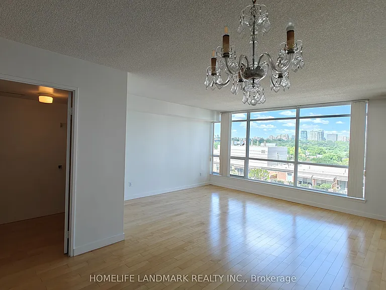 942 Yonge St #1116 — Photo 7