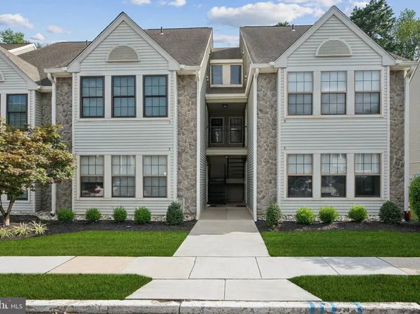 7 Summit Ct, Marlton, NJ 08053