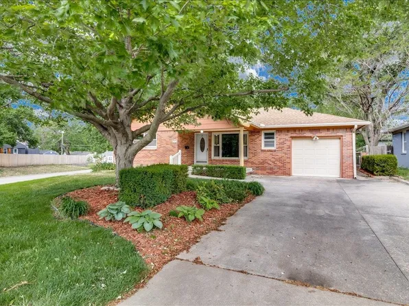 901 N El Paso Dr, Derby, KS 67037
